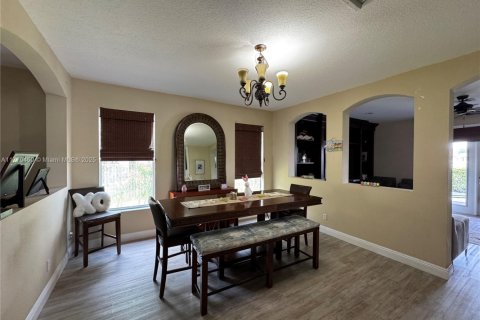 Casa en venta en Weston, Florida, 5 dormitorios, 290.97 m2 № 1731867 - foto 5