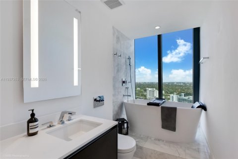 Condominio en venta en Miami, Florida, 2 dormitorios, 129.32 m2 № 1995304 - foto 10