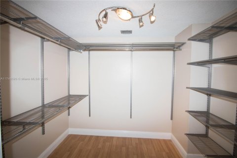 Condo in Sunny Isles Beach, Florida, 2 bedrooms  № 1726842 - photo 19