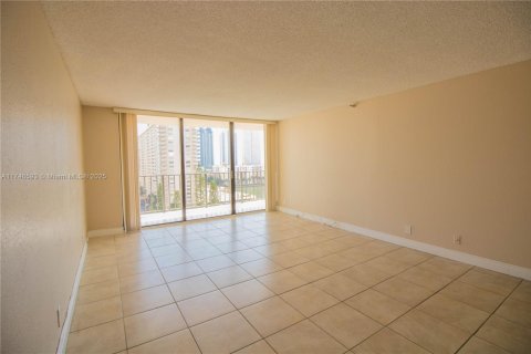 Condo in Sunny Isles Beach, Florida, 2 bedrooms  № 1726842 - photo 12