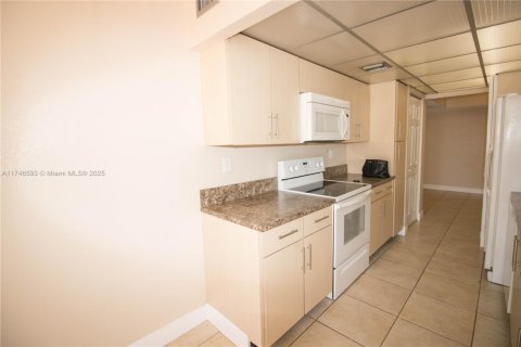 Condo in Sunny Isles Beach, Florida, 2 bedrooms  № 1726842 - photo 5