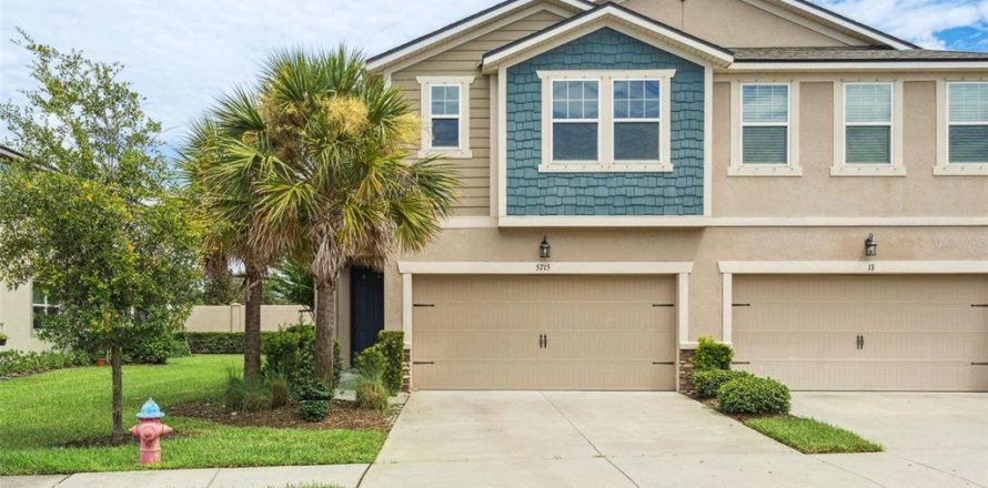Townhouse in Lutz, Florida 4 bedrooms, 243.22 sq.m. № 1884393