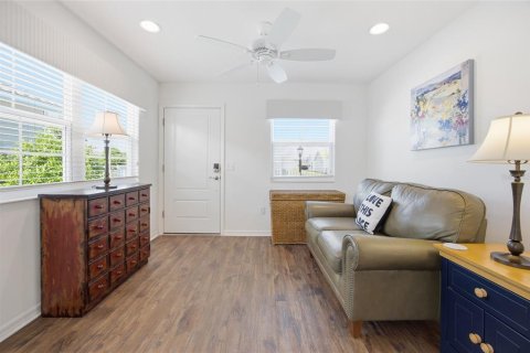 House in The Villages, Florida 2 bedrooms, 116.87 sq.m. № 2093056 - photo 4