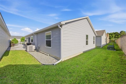 House in The Villages, Florida 2 bedrooms, 116.87 sq.m. № 2093056 - photo 27