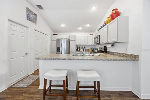 House in The Villages, Florida 2 bedrooms, 116.87 sq.m. № 2093056 - photo 11