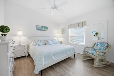 House in The Villages, Florida 2 bedrooms, 116.87 sq.m. № 2093056 - photo 21