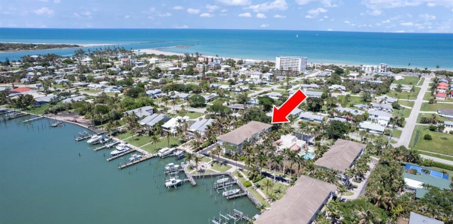 Townhouse in St. Lucie, Florida 3 bedrooms, 140.93 sq.m. № 2187483