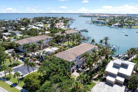 Townhouse in St. Lucie, Florida 3 bedrooms, 140.93 sq.m. № 2187483 - photo 8