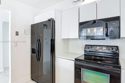 Купить кондоминиум в Авентура, Флорида 2 спальни, 136.19м2, № 1990584 - фото 23