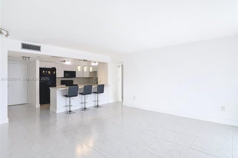 Купить кондоминиум в Авентура, Флорида 2 спальни, 136.19м2, № 1990584 - фото 29