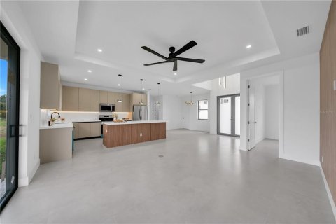 Casa en venta en Lehigh Acres, Florida, 4 dormitorios, 165.18 m2 № 2097214 - foto 18