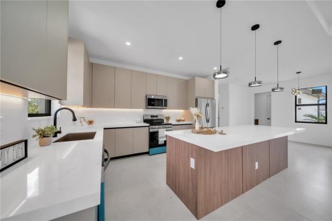 Casa en venta en Lehigh Acres, Florida, 4 dormitorios, 165.18 m2 № 2097214 - foto 12