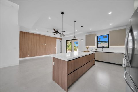 Casa en venta en Lehigh Acres, Florida, 4 dormitorios, 165.18 m2 № 2097214 - foto 14