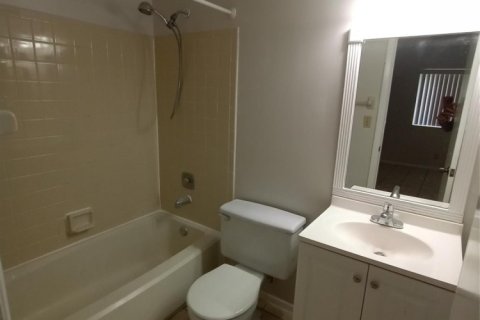 Condominio en alquiler en Coral Springs, Florida, 2 dormitorios, 74.32 m2 № 1207464 - foto 1