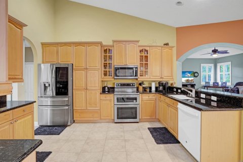 House in St. Lucie, Florida 3 bedrooms, 226.87 sq.m. № 2183073 - photo 16