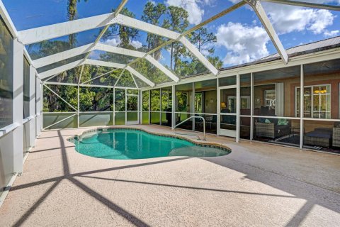 House in St. Lucie, Florida 3 bedrooms, 226.87 sq.m. № 2183073 - photo 28