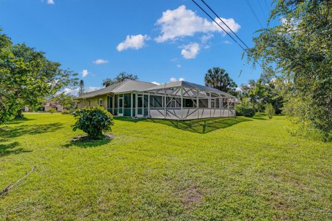 House in St. Lucie, Florida 3 bedrooms, 226.87 sq.m. № 2183073 - photo 6