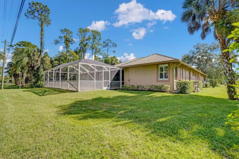House in St. Lucie, Florida 3 bedrooms, 226.87 sq.m. № 2183073 - photo 7