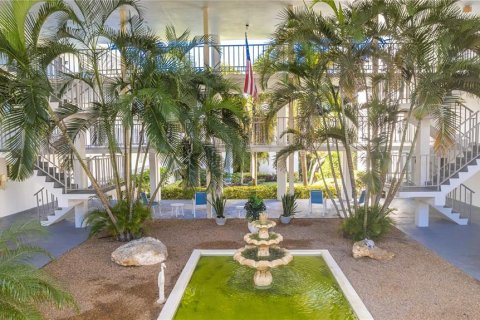 Condominio en venta en Belleair Bluffs, Florida, 2 dormitorios, 136.57 m2 № 2210884 - foto 14