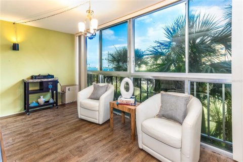 Condominio en venta en Belleair Bluffs, Florida, 2 dormitorios, 136.57 m2 № 2210884 - foto 26