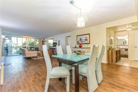 Condominio en venta en Belleair Bluffs, Florida, 2 dormitorios, 136.57 m2 № 2210884 - foto 20
