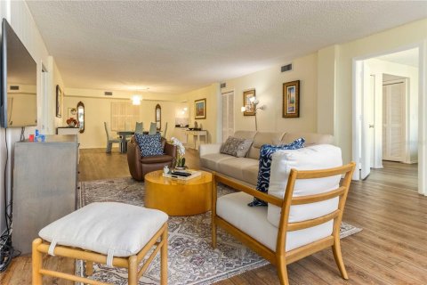 Condominio en venta en Belleair Bluffs, Florida, 2 dormitorios, 136.57 m2 № 2210884 - foto 24