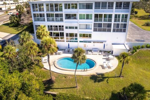 Condominio en venta en Belleair Bluffs, Florida, 2 dormitorios, 136.57 m2 № 2210884 - foto 10