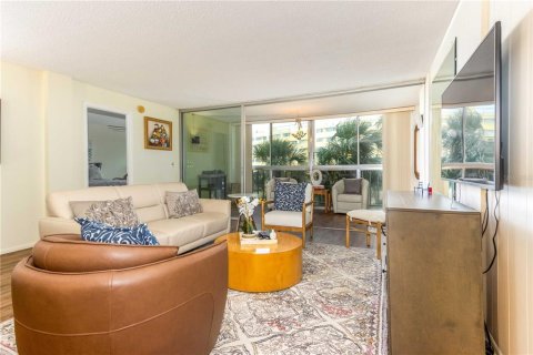 Condominio en venta en Belleair Bluffs, Florida, 2 dormitorios, 136.57 m2 № 2210884 - foto 25