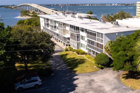 Condominio en venta en Belleair Bluffs, Florida, 2 dormitorios, 136.57 m2 № 2210884 - foto 12