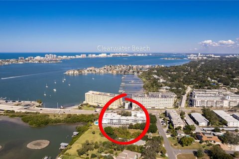 Condominio en venta en Belleair Bluffs, Florida, 2 dormitorios, 136.57 m2 № 2210884 - foto 3