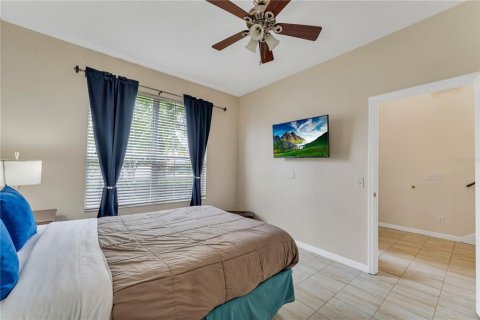 House in Kissimmee, Florida 8 bedrooms, 267.65 sq.m. № 1911128 - photo 17