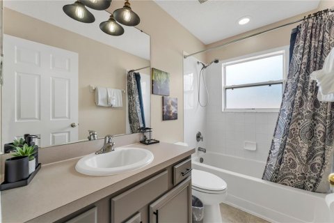 House in Kissimmee, Florida 8 bedrooms, 267.65 sq.m. № 1911128 - photo 30