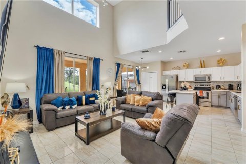 Villa ou maison à louer à Kissimmee, Floride: 8 chambres, 267.65 m2 № 1911128 - photo 2