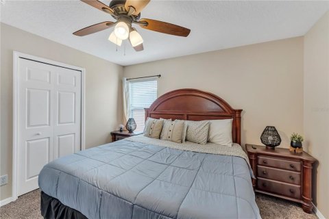 House in Kissimmee, Florida 8 bedrooms, 267.65 sq.m. № 1911128 - photo 26