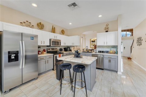 House in Kissimmee, Florida 8 bedrooms, 267.65 sq.m. № 1911128 - photo 4