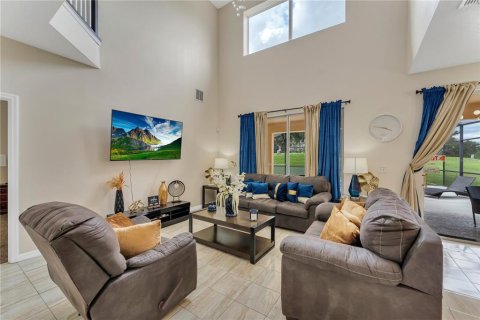 House in Kissimmee, Florida 8 bedrooms, 267.65 sq.m. № 1911128 - photo 3