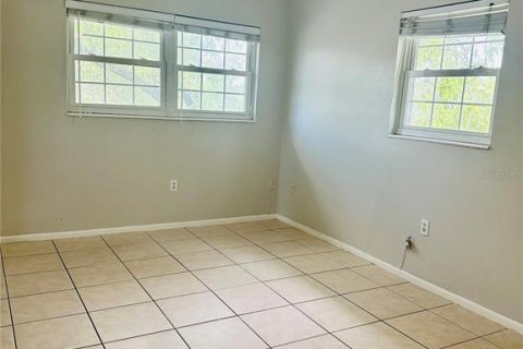 Condo in Orlando, Florida, 1 bedroom  № 2215460 - photo 13