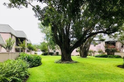 Condo in Orlando, Florida, 1 bedroom  № 2215460 - photo 18