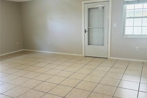 Condo in Orlando, Florida, 1 bedroom  № 2215460 - photo 6