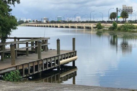 Condo in Orlando, Florida, 1 bedroom  № 2215460 - photo 14