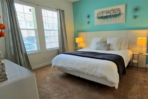 Townhouse in Davenport, Florida 4 bedrooms, 194.54 sq.m. № 1718931 - photo 4