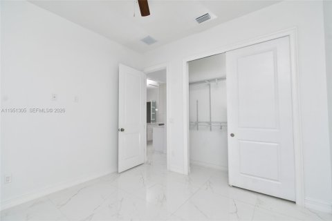 Купить виллу или дом в Лихай-Эйкерс, Флорида 4 спальни, № 2006312 - фото 21