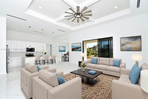 Купить виллу или дом в Лихай-Эйкерс, Флорида 4 спальни, № 2006312 - фото 15