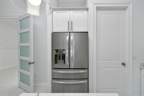 Купить виллу или дом в Лихай-Эйкерс, Флорида 4 спальни, № 2006312 - фото 12