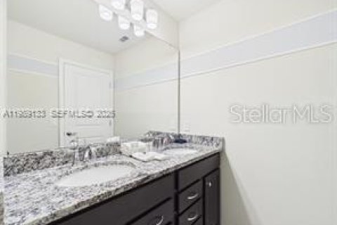 Commercial property in Davenport, Florida 5 bedrooms, 213.02 sq.m. № 2099017 - photo 21