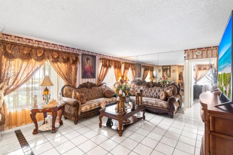 Купить кондоминиум в Уэст-Палм-Бич, Флорида 3 комнаты, 103.59м2, № 2261819 - фото 10