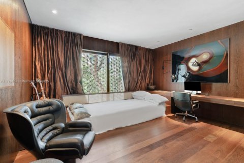 House in Miami Beach, Florida 6 bedrooms, 566.33 sq.m. № 1623153 - photo 13