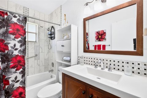 Villa ou maison à vendre à Spring Hill, Floride: 2 chambres, 96.25 m2 № 2396822 - photo 13