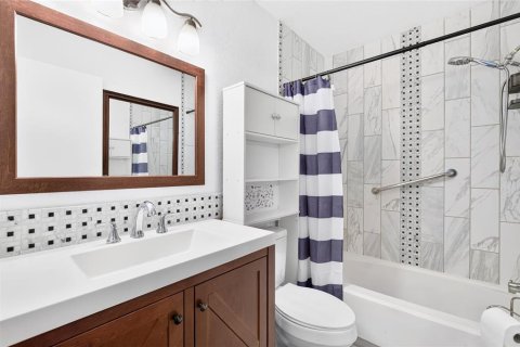 Villa ou maison à vendre à Spring Hill, Floride: 2 chambres, 96.25 m2 № 2396822 - photo 21
