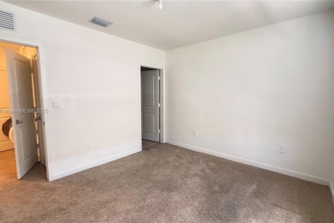 Adosado en venta en Florida City, Florida, 3 dormitorios, 127.83 m2 № 1937957 - foto 16
